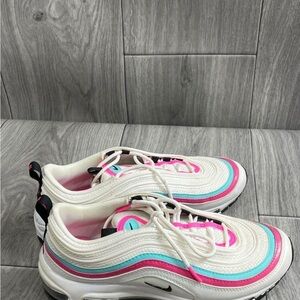 Nike Air Max Summit sz 8 White and Pink